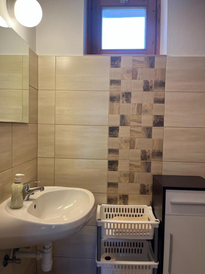 Ibolya Vendeghaz Apartment Kehidakustány Екстериор снимка